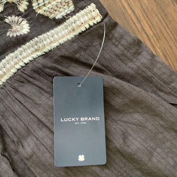 Lucky brand embroidered Flutter sleeve top size L - Picture 8 of 9